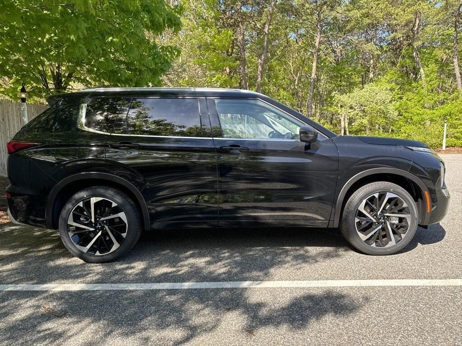 new 2024 Mitsubishi Outlander car, priced at $41,645