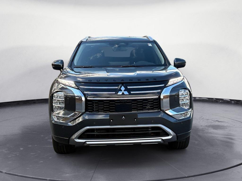 new 2025 Mitsubishi Outlander car, priced at $43,100