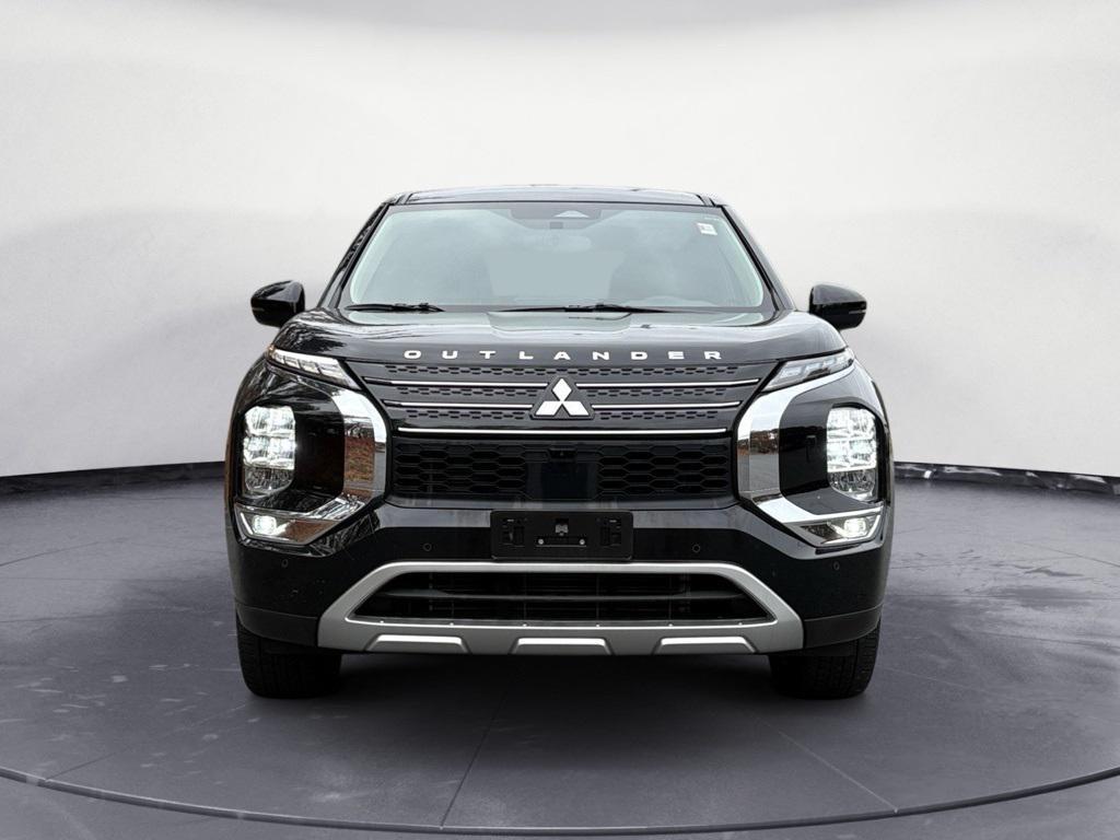used 2023 Mitsubishi Outlander car, priced at $25,500