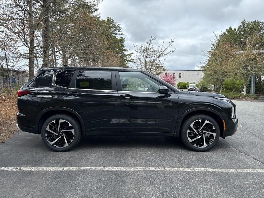 new 2024 Mitsubishi Outlander car, priced at $36,015