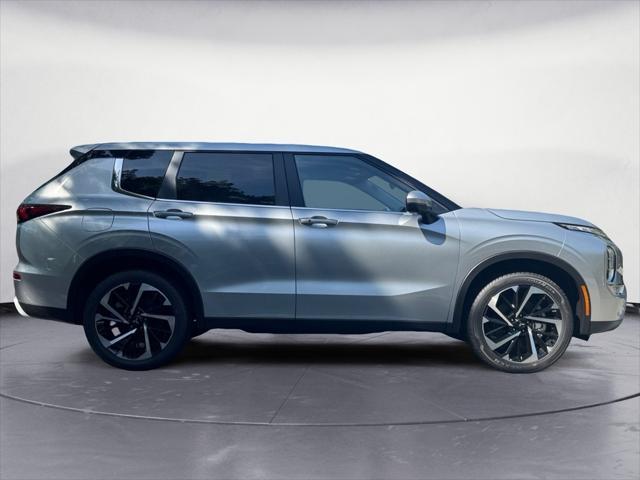 new 2024 Mitsubishi Outlander car, priced at $35,770