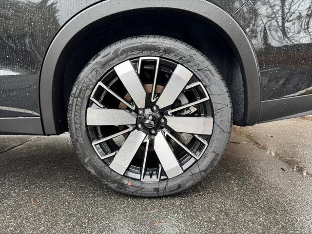 new 2025 Mitsubishi Outlander car, priced at $37,425