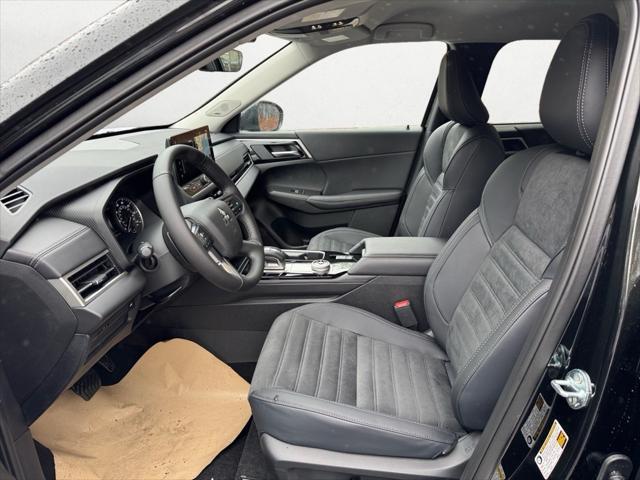 new 2025 Mitsubishi Outlander car, priced at $37,425