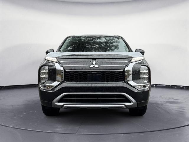 new 2025 Mitsubishi Outlander car, priced at $37,425