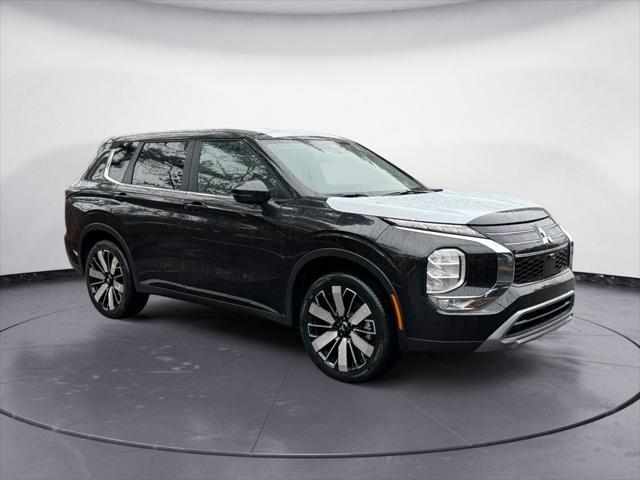 new 2025 Mitsubishi Outlander car, priced at $37,425