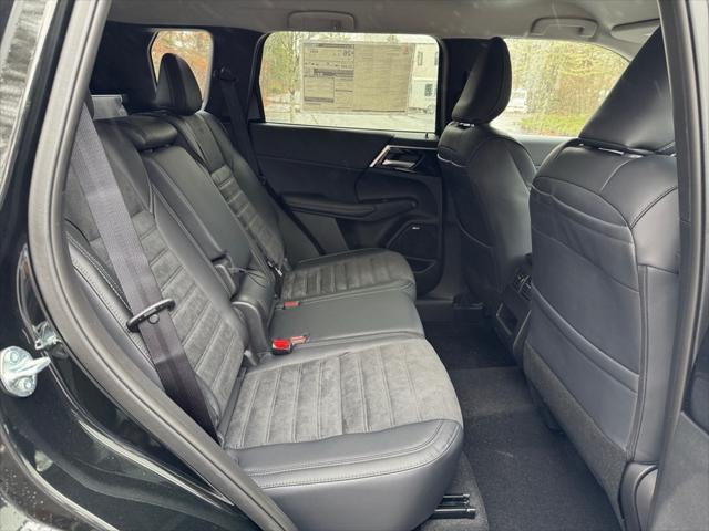 new 2025 Mitsubishi Outlander car, priced at $37,425