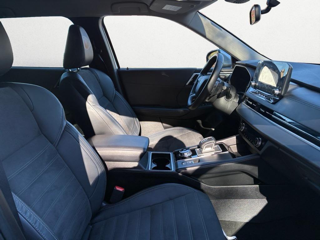 used 2023 Mitsubishi Outlander car, priced at $24,500