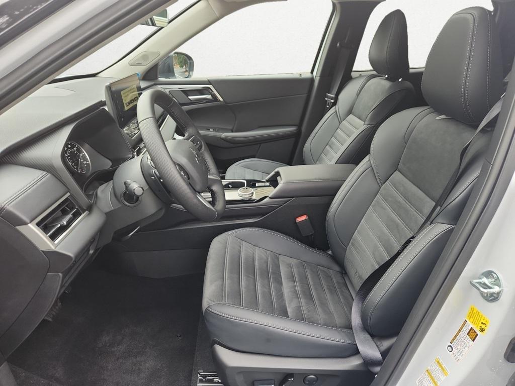 new 2025 Mitsubishi Outlander car, priced at $42,485