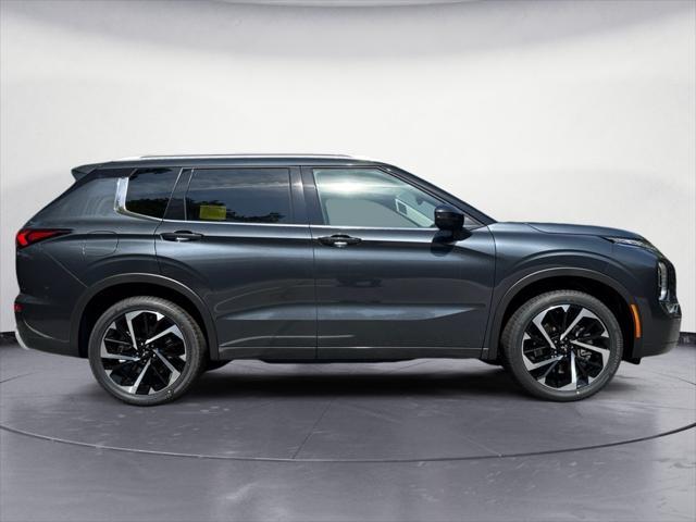 new 2024 Mitsubishi Outlander car, priced at $39,070