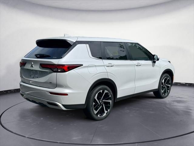 new 2024 Mitsubishi Outlander car, priced at $38,395