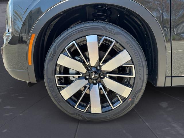 new 2025 Mitsubishi Outlander car, priced at $40,350