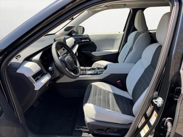 new 2025 Mitsubishi Outlander car, priced at $40,350