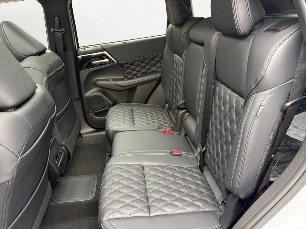 new 2025 Mitsubishi Outlander PHEV car, priced at $50,130