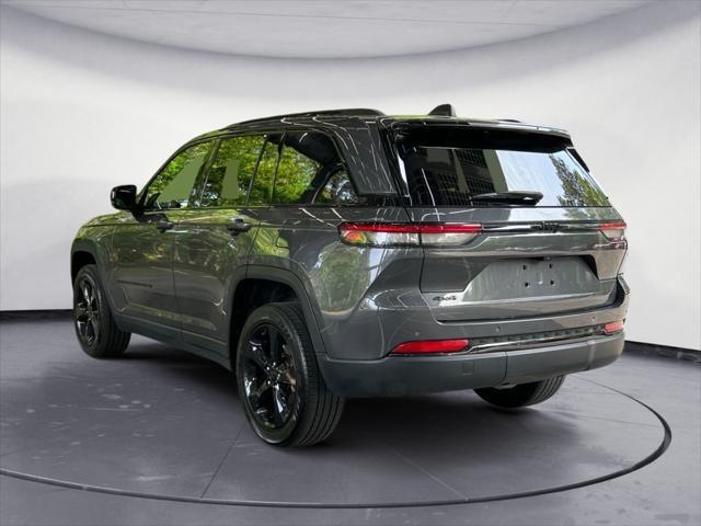 used 2022 Jeep Grand Cherokee car, priced at $31,900