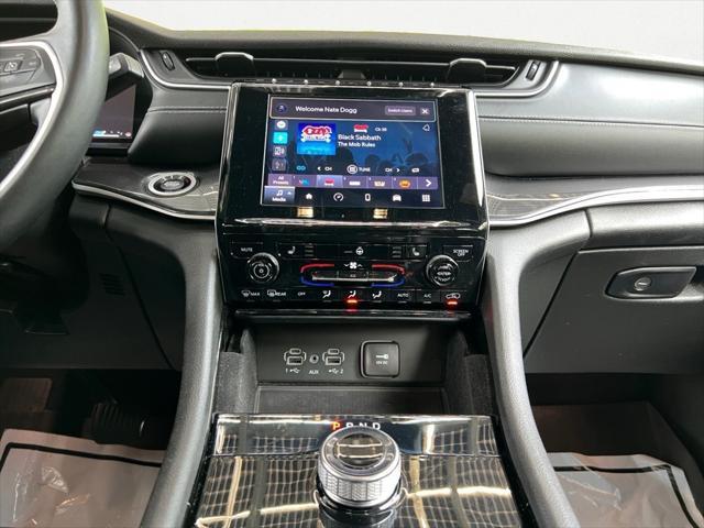 used 2022 Jeep Grand Cherokee car, priced at $31,900