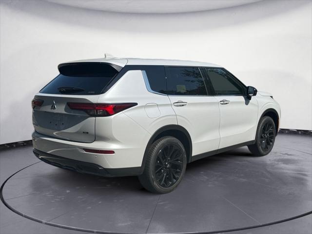 new 2024 Mitsubishi Outlander car, priced at $38,100