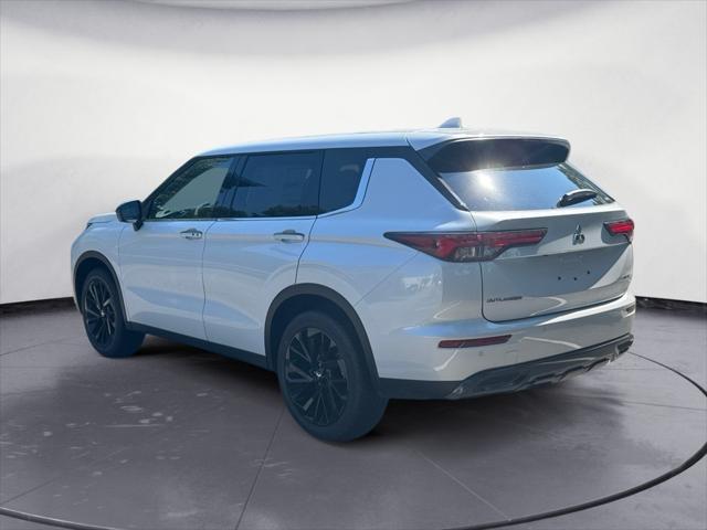 new 2024 Mitsubishi Outlander car, priced at $38,100