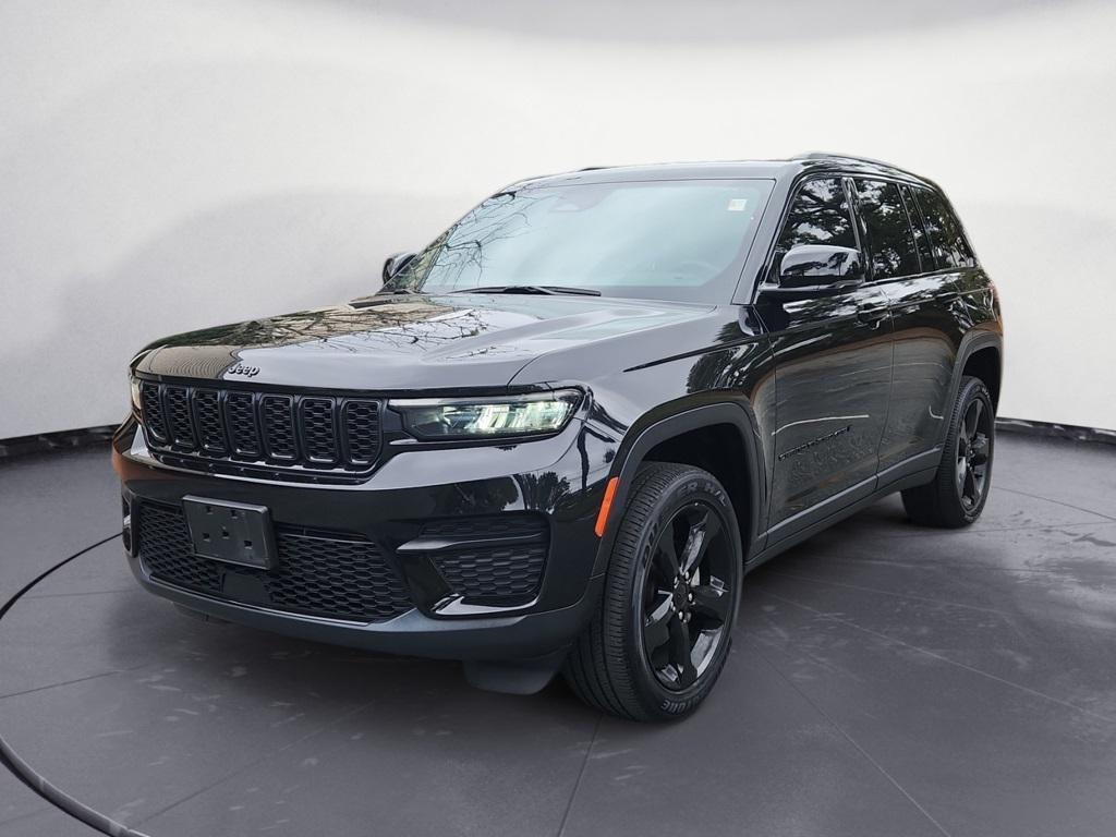 used 2022 Jeep Grand Cherokee car, priced at $31,494