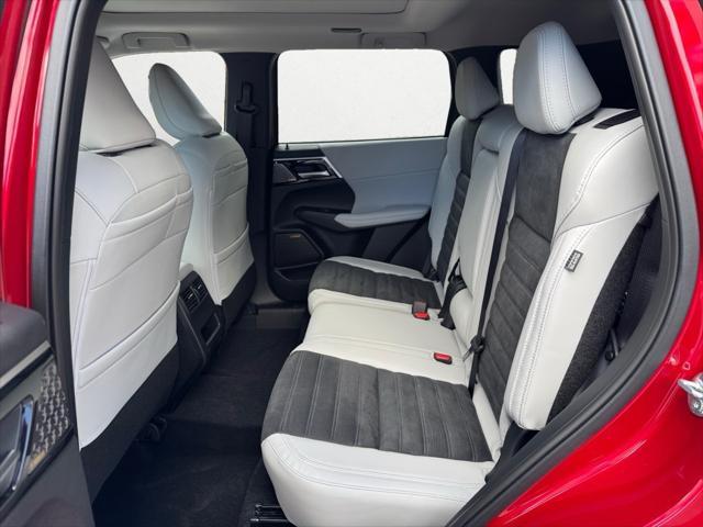 new 2025 Mitsubishi Outlander car, priced at $40,565
