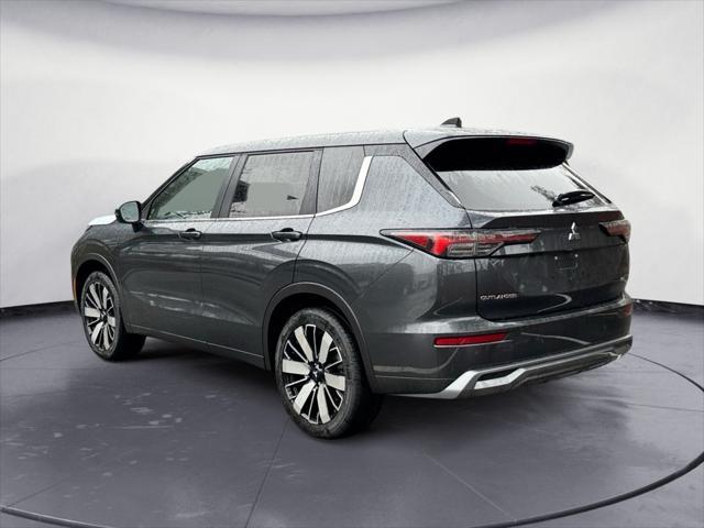 new 2025 Mitsubishi Outlander car