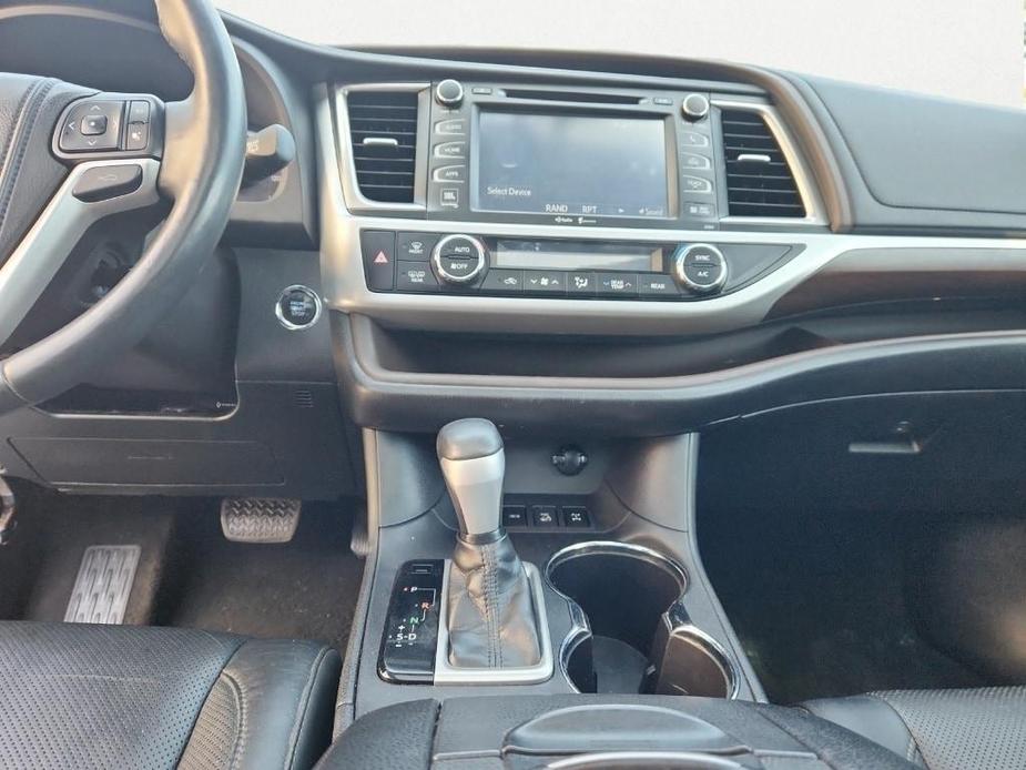 used 2014 Toyota Highlander car, priced at $19,995