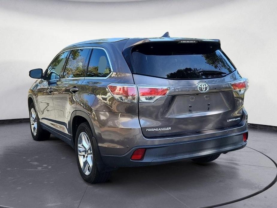 used 2014 Toyota Highlander car, priced at $17,895