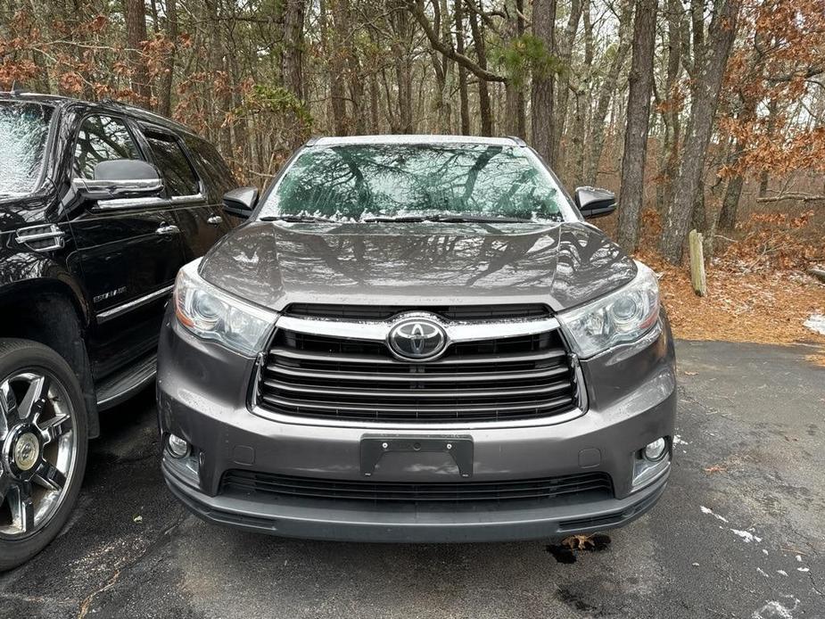 used 2014 Toyota Highlander car, priced at $17,895