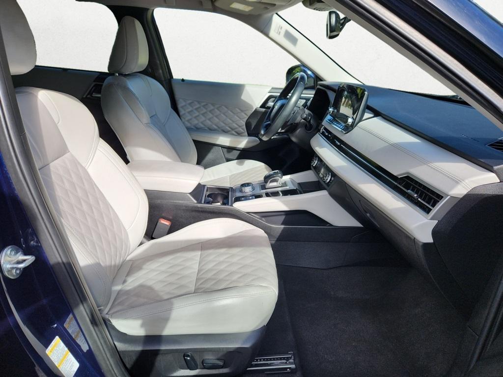 used 2023 Mitsubishi Outlander car, priced at $25,495