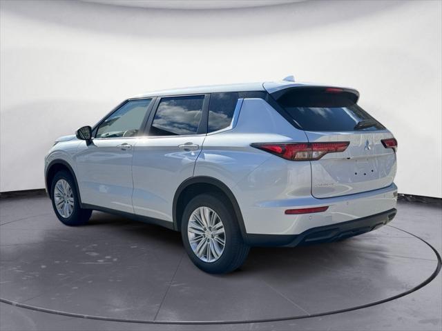 new 2024 Mitsubishi Outlander car, priced at $33,240