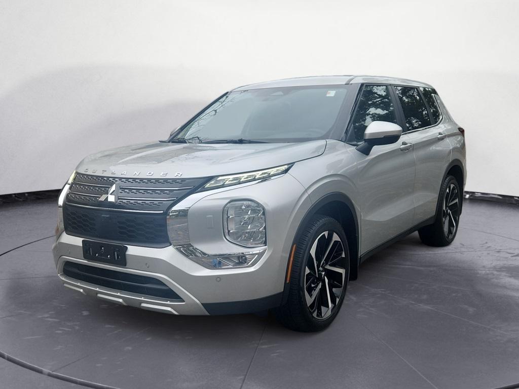 used 2024 Mitsubishi Outlander car, priced at $26,500
