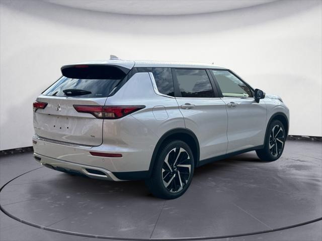 new 2024 Mitsubishi Outlander car, priced at $36,015