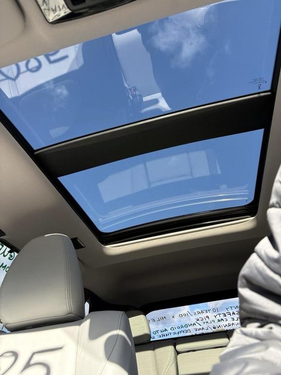 new 2025 Mitsubishi Outlander car, priced at $43,545