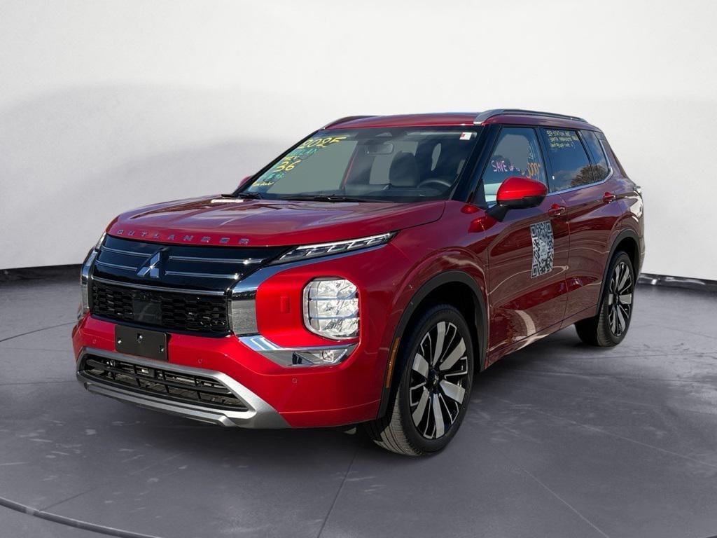 new 2025 Mitsubishi Outlander car, priced at $43,545