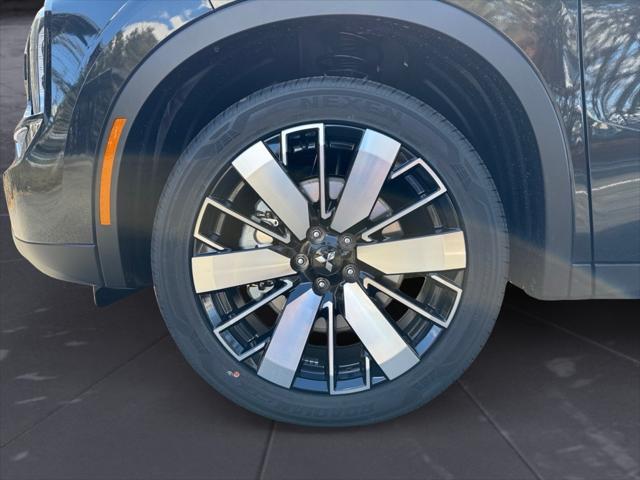 new 2025 Mitsubishi Outlander car, priced at $40,625