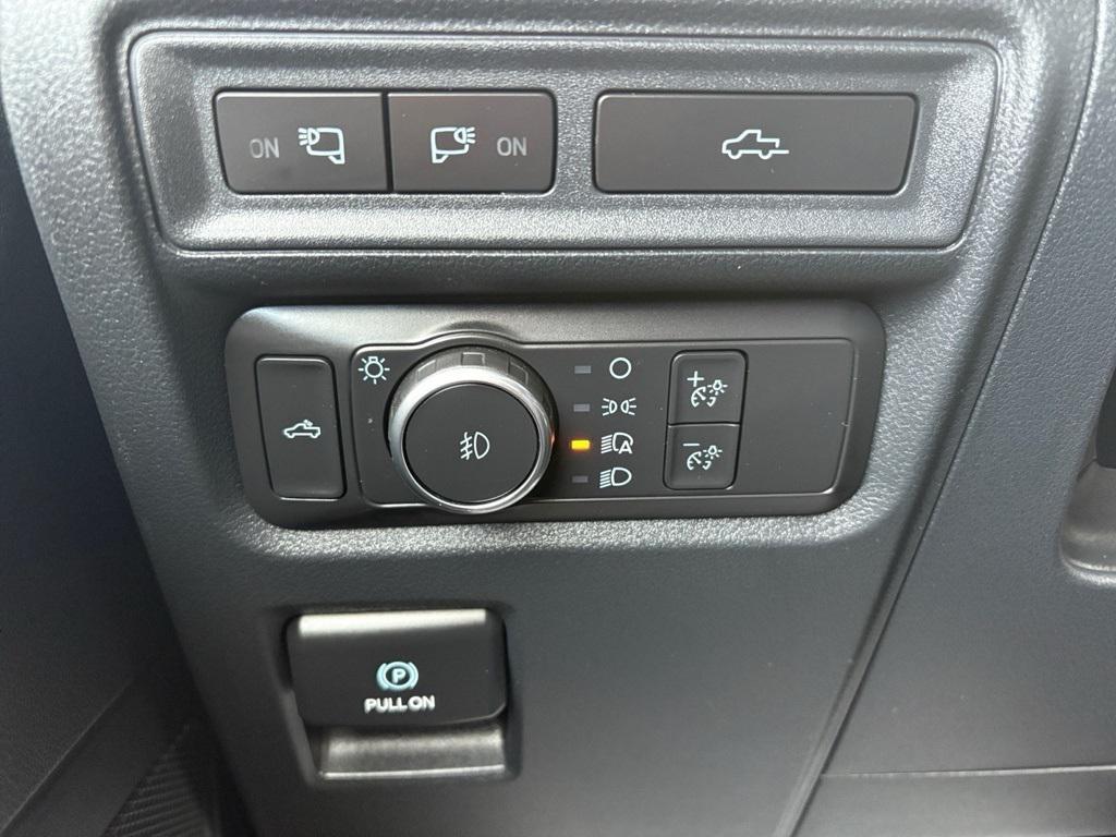 used 2021 Ford F-150 car, priced at $36,900