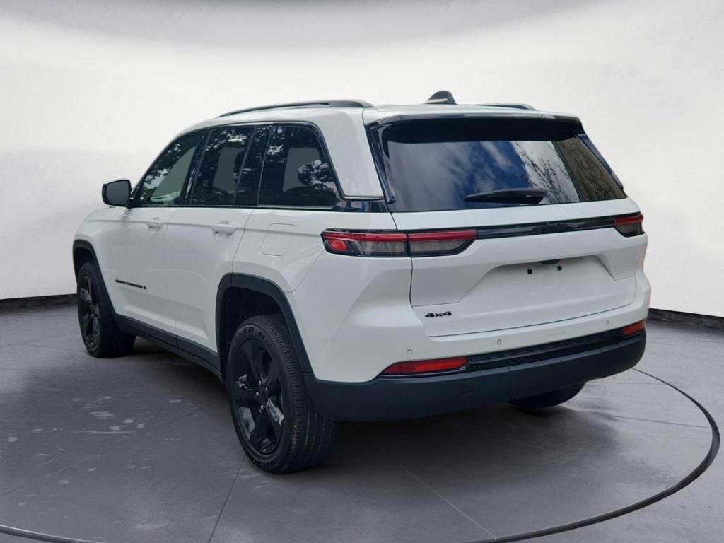 used 2023 Jeep Grand Cherokee car, priced at $32,550