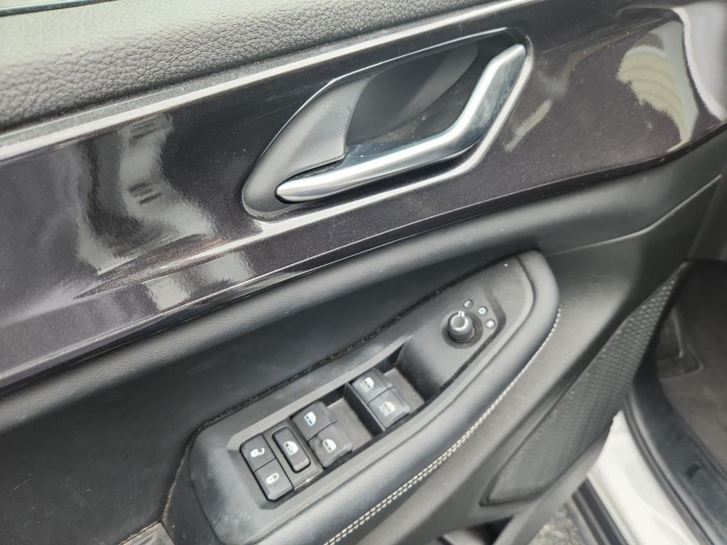 used 2023 Jeep Grand Cherokee car, priced at $32,550