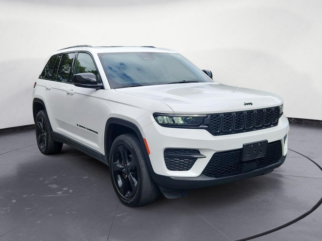 used 2023 Jeep Grand Cherokee car, priced at $32,550