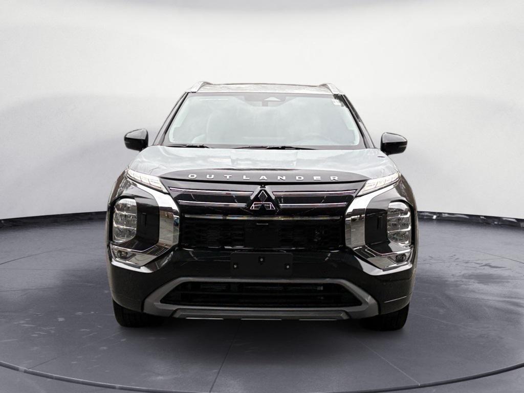 new 2025 Mitsubishi Outlander car, priced at $46,640