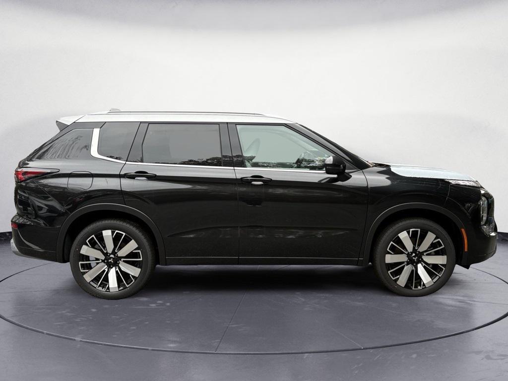 new 2025 Mitsubishi Outlander car, priced at $46,640