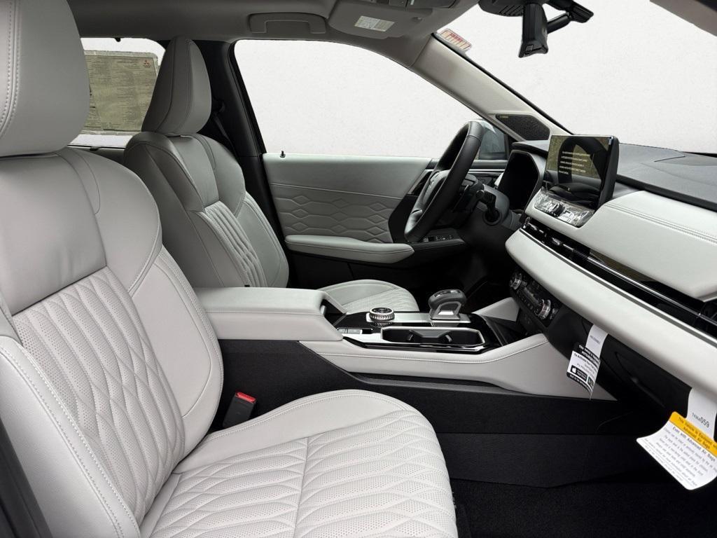new 2025 Mitsubishi Outlander car, priced at $46,640