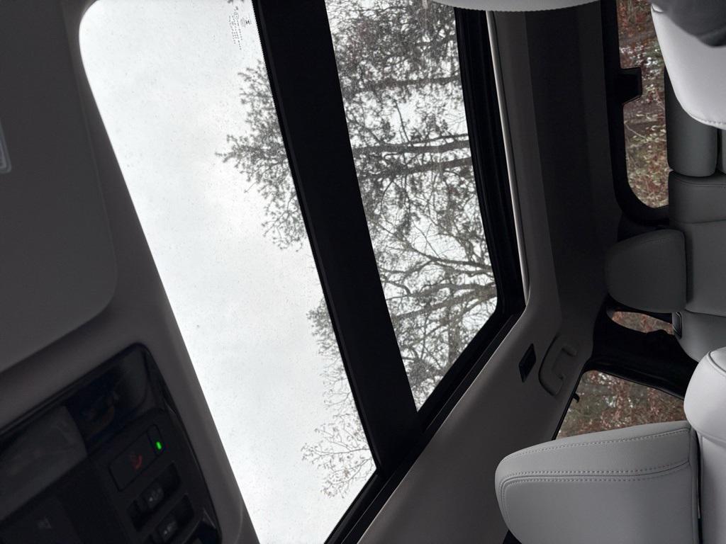 new 2025 Mitsubishi Outlander car, priced at $46,640