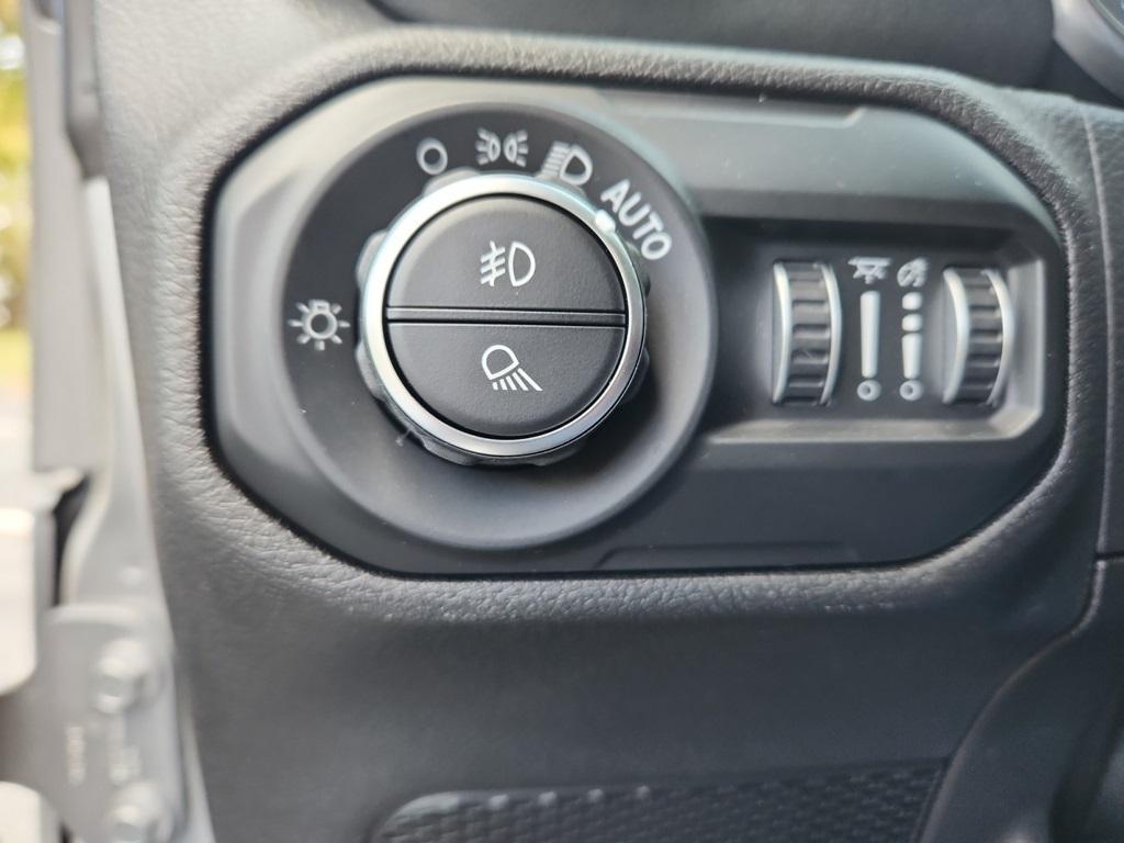 used 2021 Jeep Gladiator car, priced at $35,900