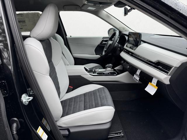 new 2025 Mitsubishi Outlander car, priced at $37,260