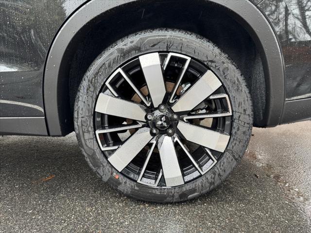 new 2025 Mitsubishi Outlander car, priced at $37,260