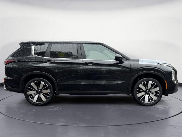 new 2025 Mitsubishi Outlander car, priced at $37,260