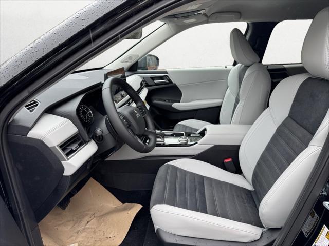 new 2025 Mitsubishi Outlander car, priced at $37,260
