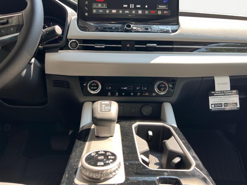 new 2025 Mitsubishi Outlander car, priced at $40,465