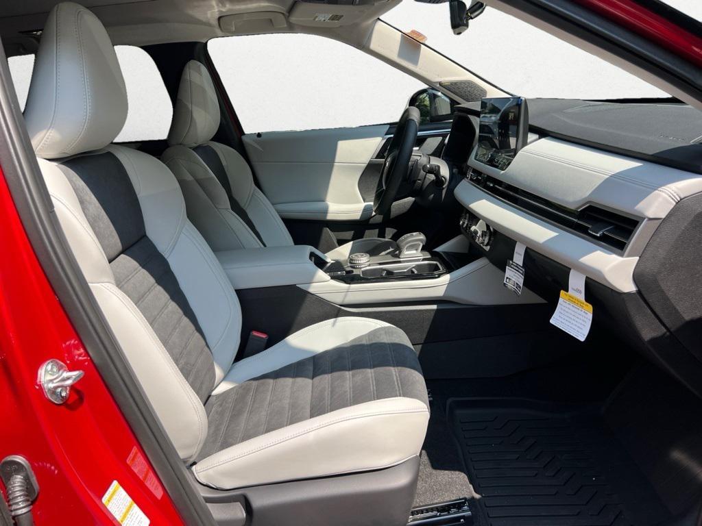 new 2025 Mitsubishi Outlander car, priced at $40,465
