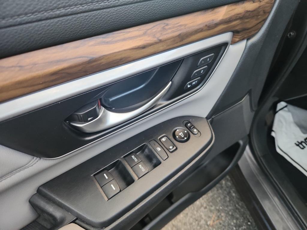 used 2017 Honda CR-V car, priced at $17,900